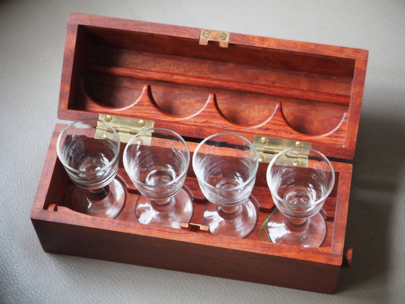 Box für Sherrygläser