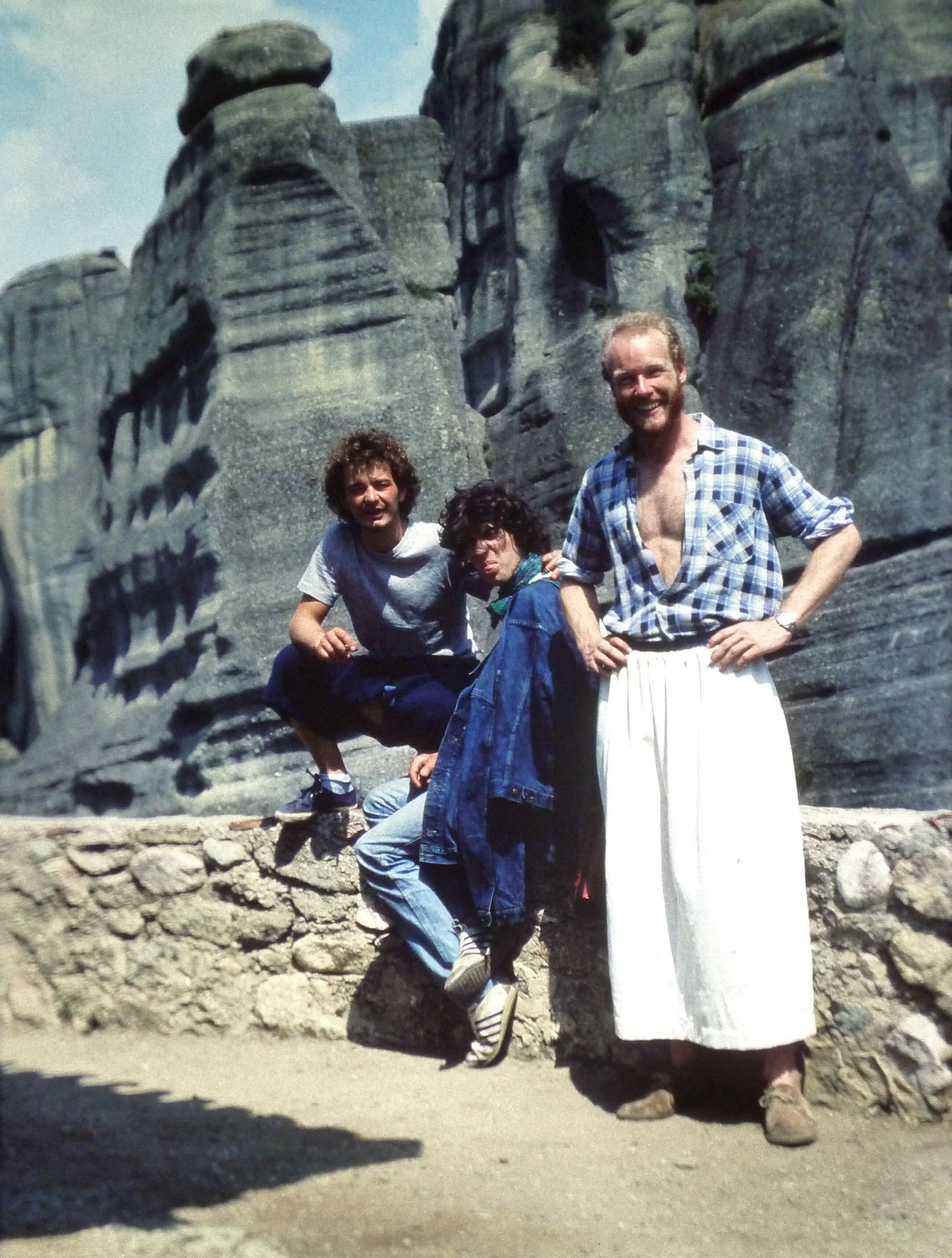 Im Kloster sind keine kurzen Hosen erlaubt