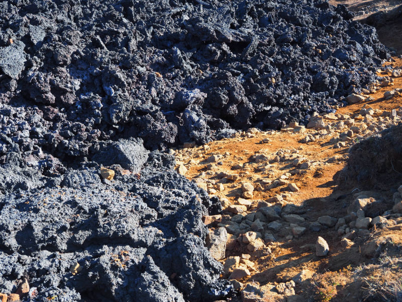 Frische Lava, 2 Wochen alt, noch warm